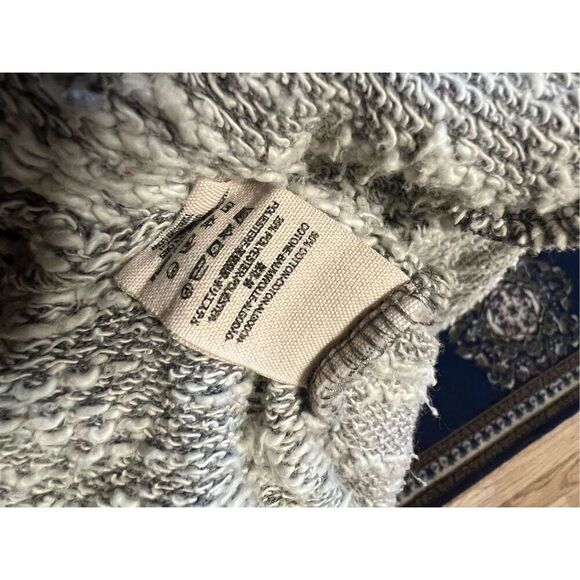 Free People Boho In The Loop Grey and Cream Water Fall Zip Sleeve Oversized Card - Picture 11 of 11